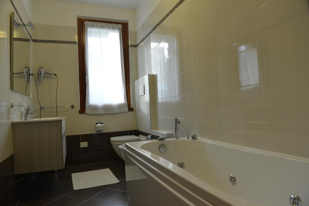 Residence Boschetti Manerba del Garda Szoba fotó